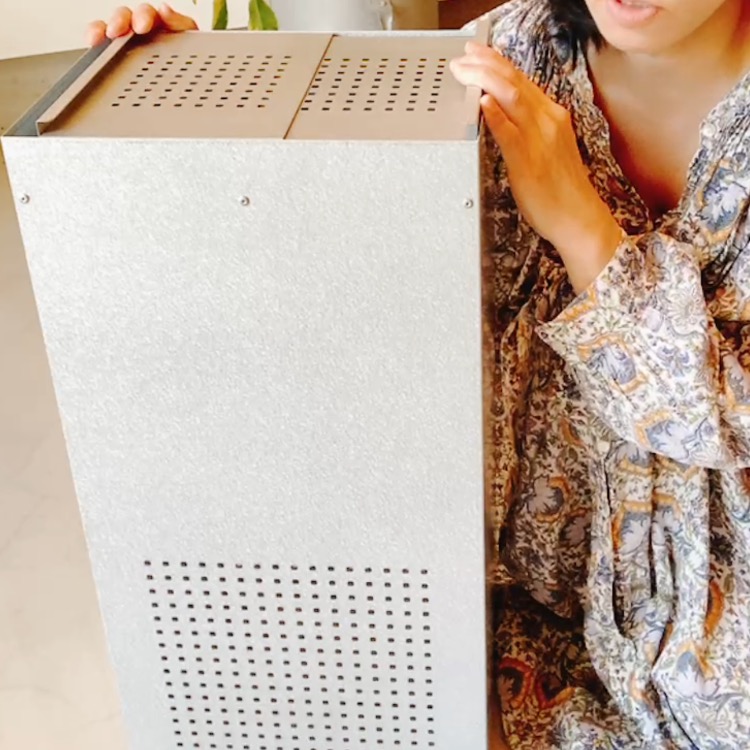 SKETTOの金属の質感がわかるクローズアップ